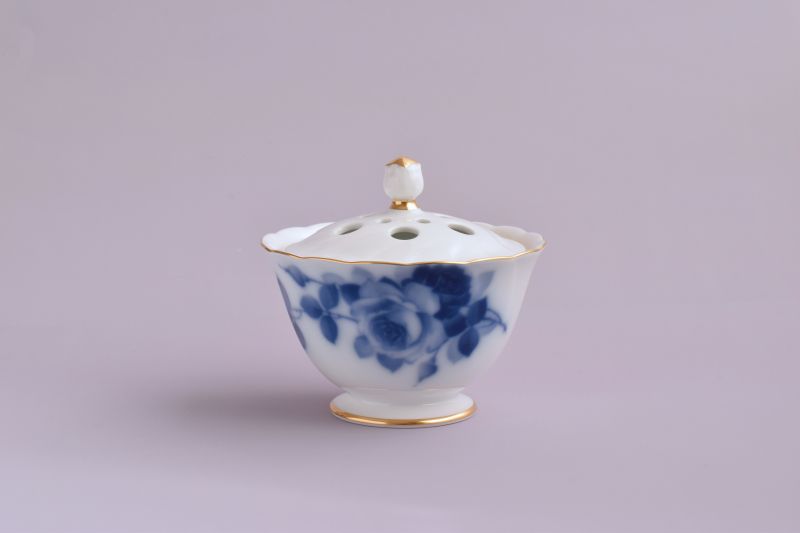 【特別限定セット】香十オリジナル数量限定販売 香炉ブルーローズ・香合ゴールドローズ(大倉陶園)、お香揃、レース敷物(近澤レース店)セット