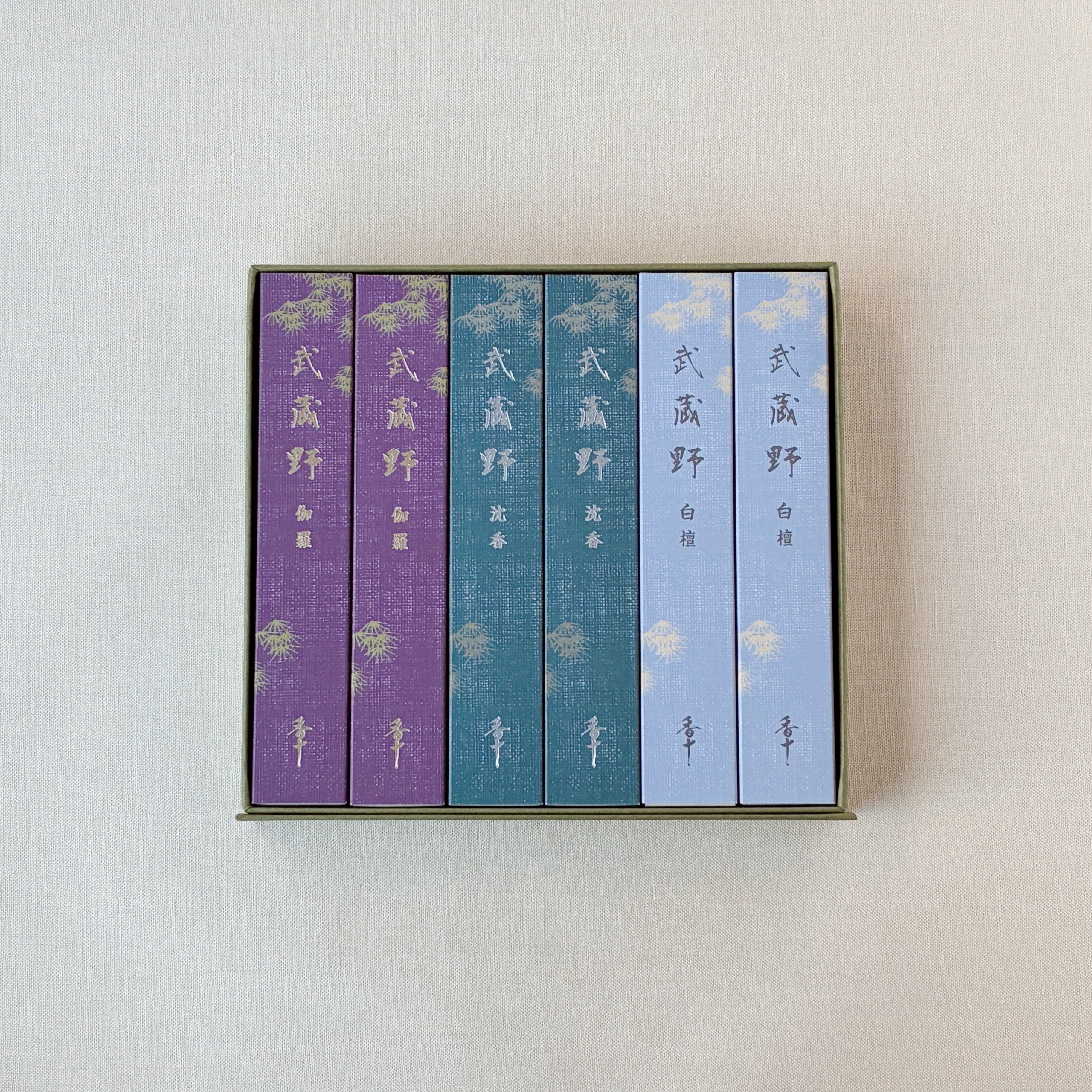 武蔵野 進物 三種揃え(伽羅・沈香・白檀) 6個入 – 香十オンラインショップ