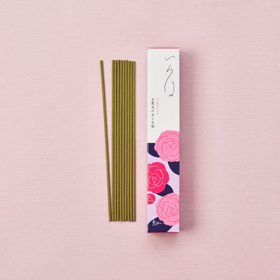 いろは 玄関先のおとめ椿