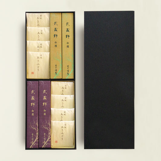武蔵野　黒箱進物　二種（白檀・伽羅）揃え(お線香&蜜蝋入ろうそく)